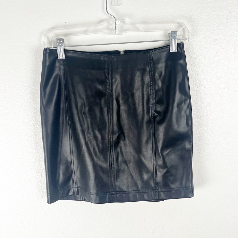 FREE PEOPLE Modern Femme Black Faux Vegan Leather Mini Skirt 6 Boho Grunge Biker